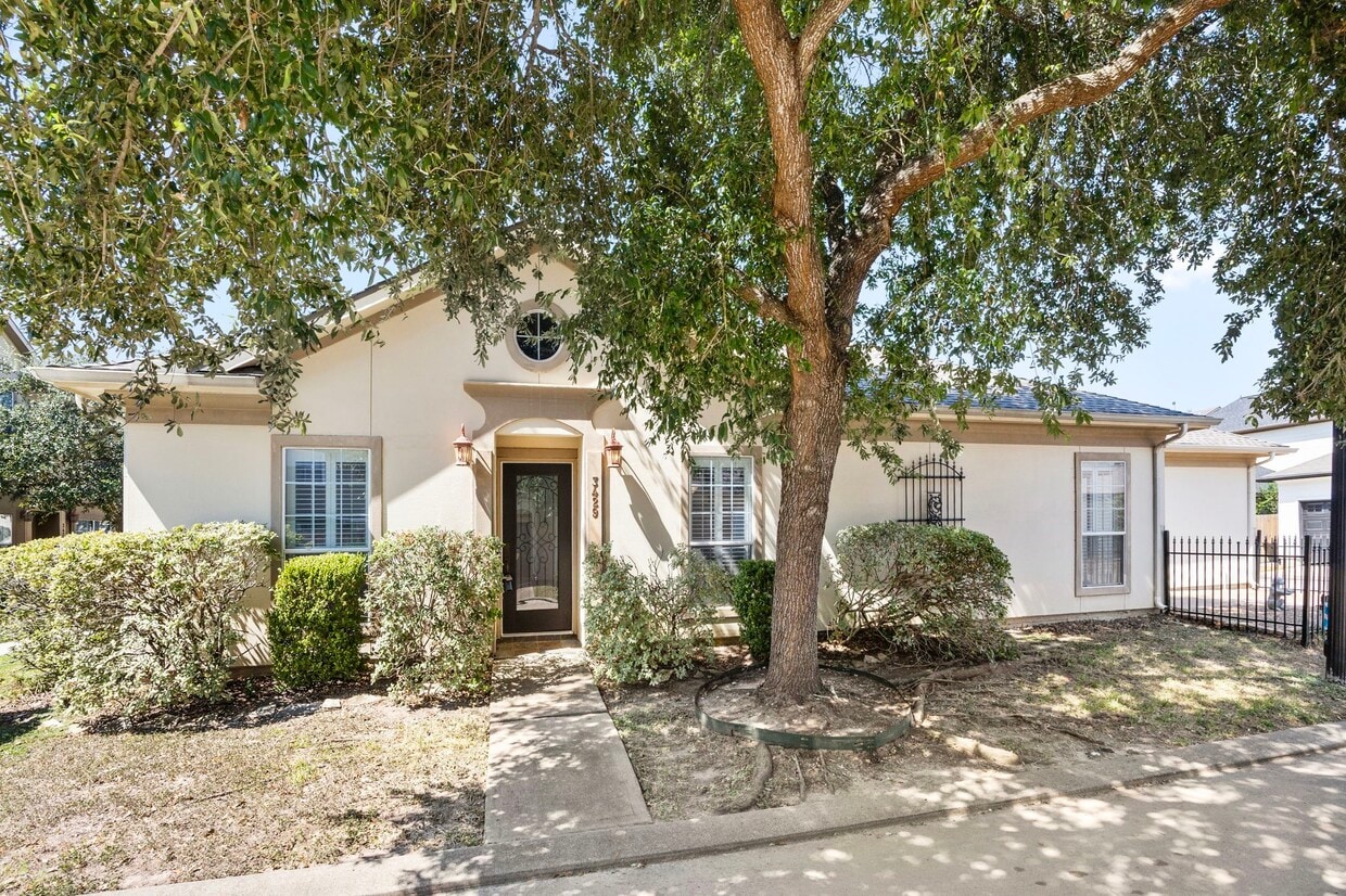 Primary Photo - 3429 Clearview Cir