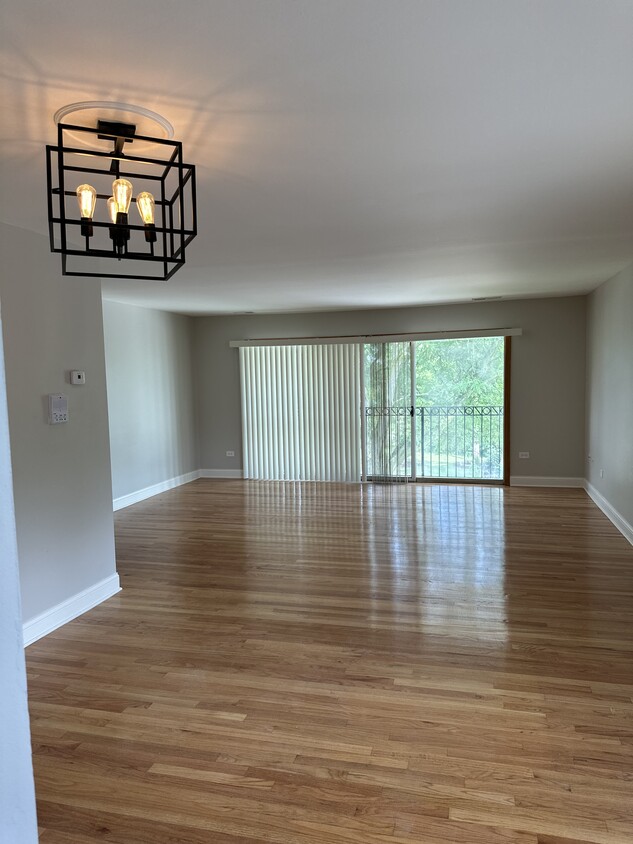 Living Room - 17752 Dixie Hwy
