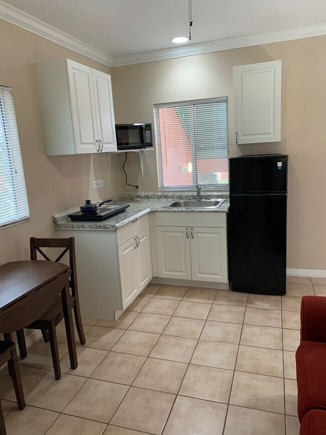 Foto del edificio - 2777 N Poinciana Blvd