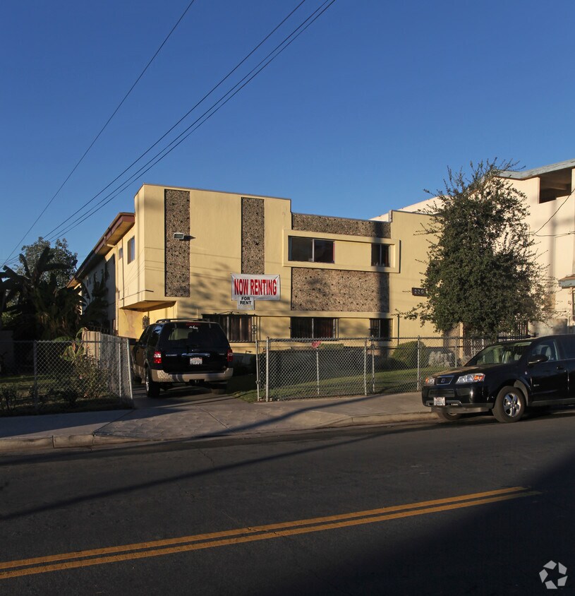 Primary Photo - 220 N Avenue 57