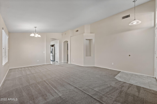 Building Photo - 5203 W Buffalo St