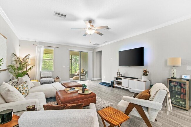 Foto del edificio - 9890 Red Bay Lp