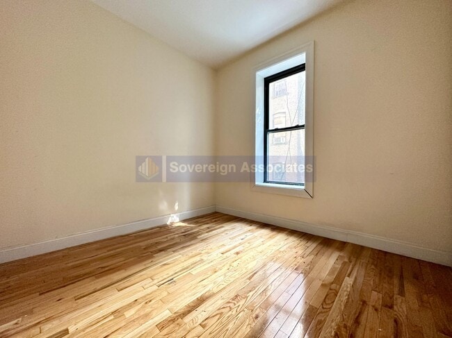 Foto del edificio - 526 W 161st St