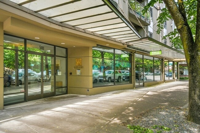 Photo - 5001 California Ave SW Apartment