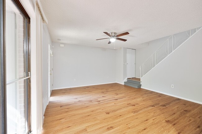 Photo - ? Newly Updated 2 Bedroom  1 1/2 BATH in the NORTHEAST near Franklin Mills - Minutes to I95 and R... House