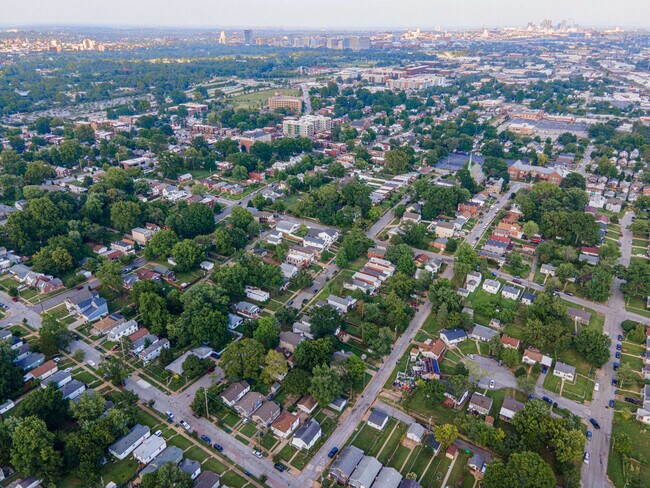 Foto del edificio - 6507 Nashville Ave