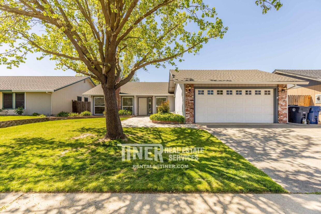 Foto principal - 8052 Phoebe Way