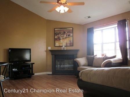 Building Photo - 417 Foxtrace Ln
