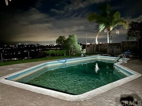 Building Photo - 2656 Wyandotte Ave