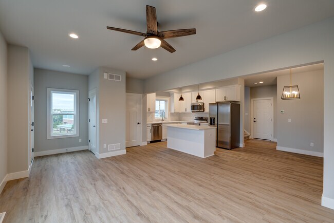 Foto del edificio - 137 Prairie Heights Dr