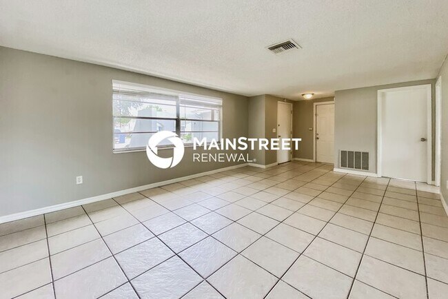 Foto del edificio - 3 Bedroom Pet-Friendly Home in New Port Ri...