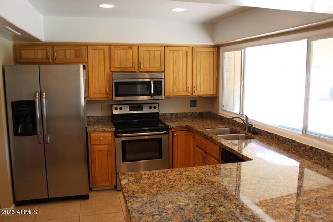 Building Photo - 1517 E Gemini Dr