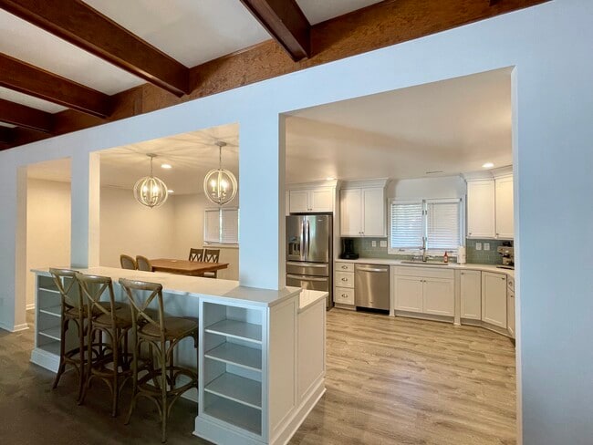 Building Photo - 613 Piney Point Rd