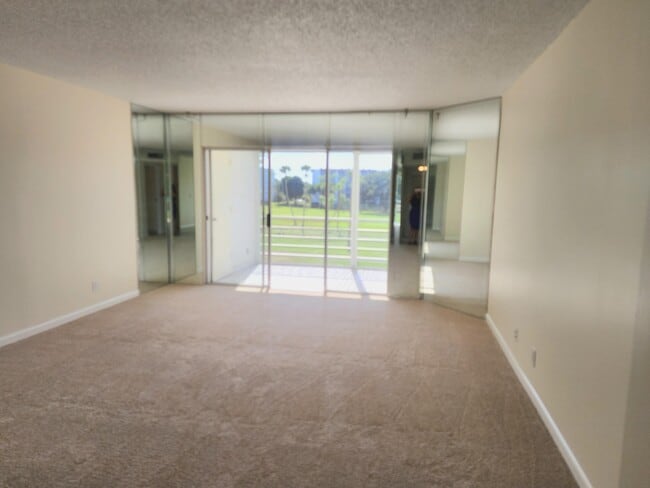 Building Photo - 3661 Via Poinciana