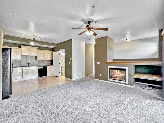 Building Photo - 203 NE 45th Ln