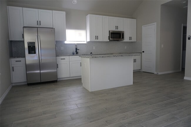 Foto del edificio - 11514 Persimmon St