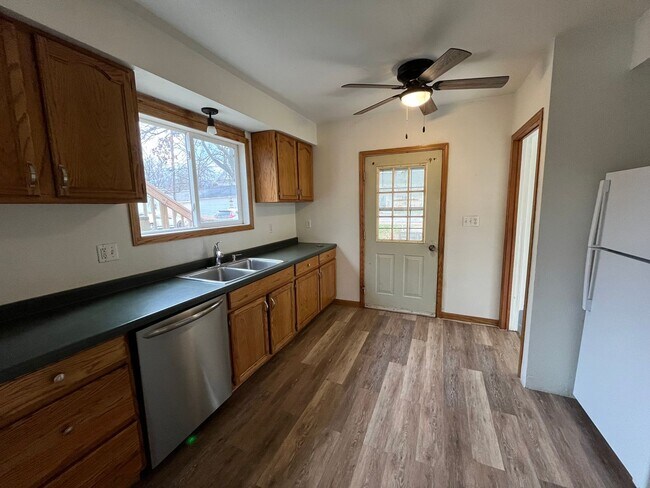 Foto del edificio - 210 N 1st Ave