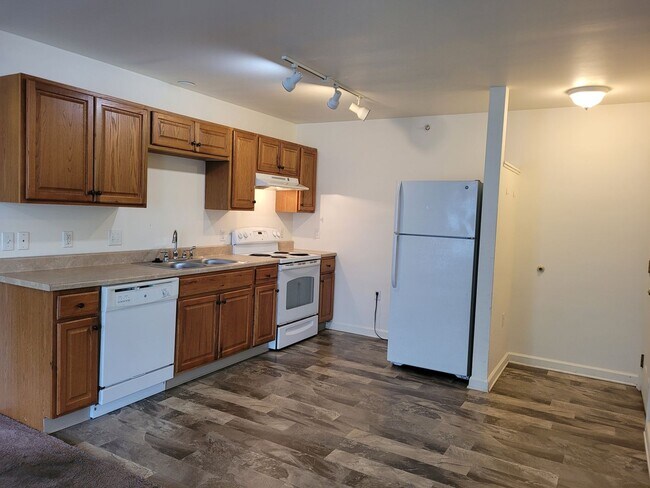 Building Photo - 1419 Doron Dr