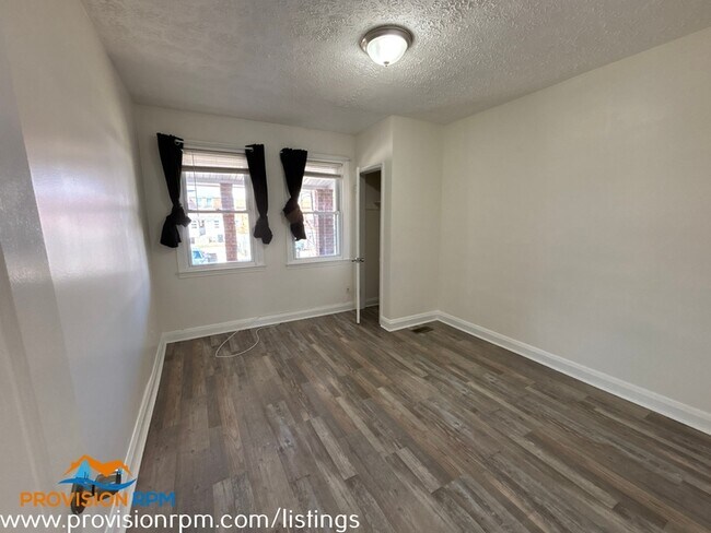 Foto del edificio - 2916 Cornwall Rd