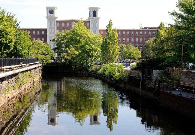 Building Photo - Massachusetts Mills