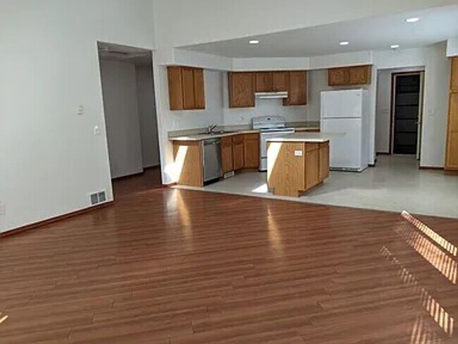 Foto del edificio - 759 Stephens Dr