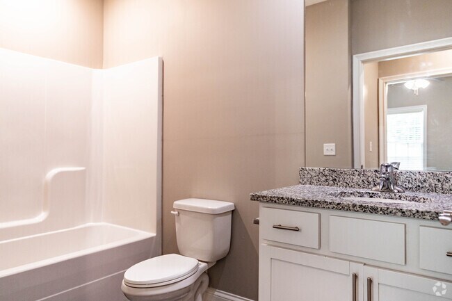 1 habitación, 1 baño - 625 pies cuadrados - Baño - Otte Center