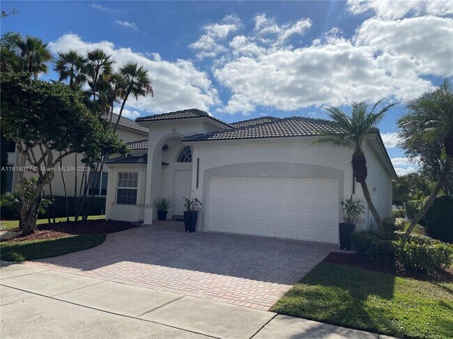 Foto del edificio - 17048 NW 19th St