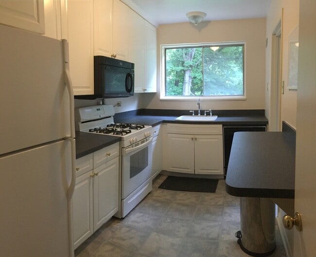 Photo - 10512 Weymouth Street #203 House