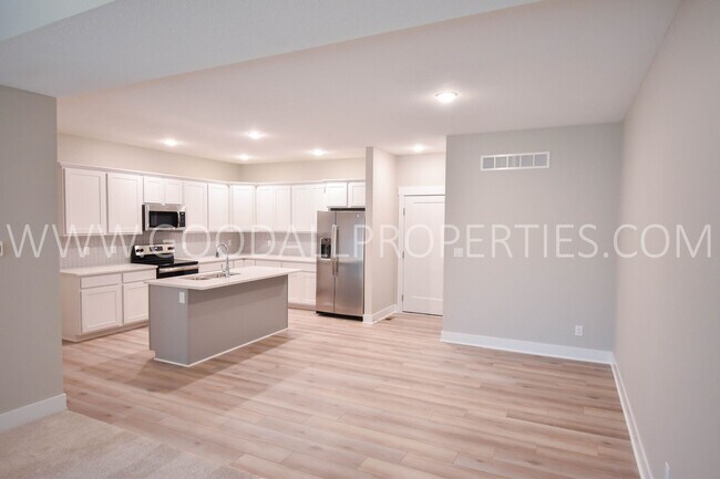 Building Photo - 16609 Wilden Dr