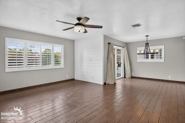 Building Photo - Charming 3Bdm 2Ba Home with Private Backyard in Phoenix!