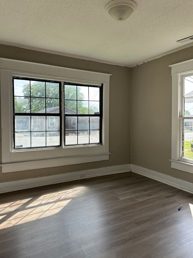 Building Photo - Spacious Four Bedroom Home