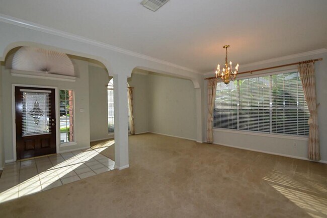 Foto del edificio - 15307 Amesbury Ln