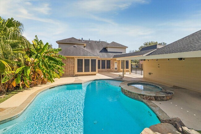 Foto del edificio - 15614 Stone Gables Ln