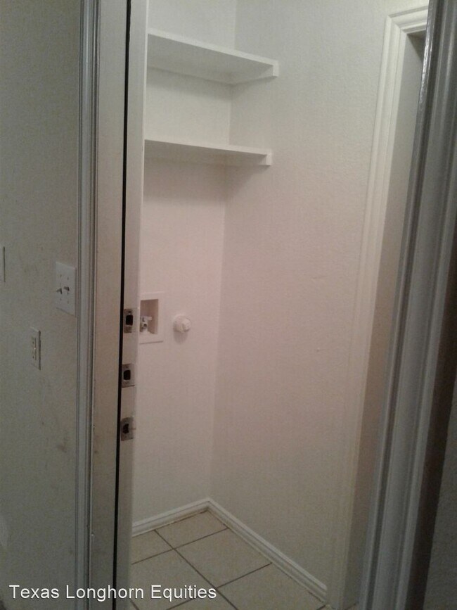 Foto del edificio - 3 br, 2 bath House - 3020 James