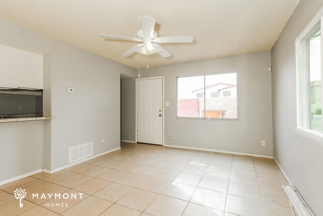 Building Photo - 5046 N 40th Ave