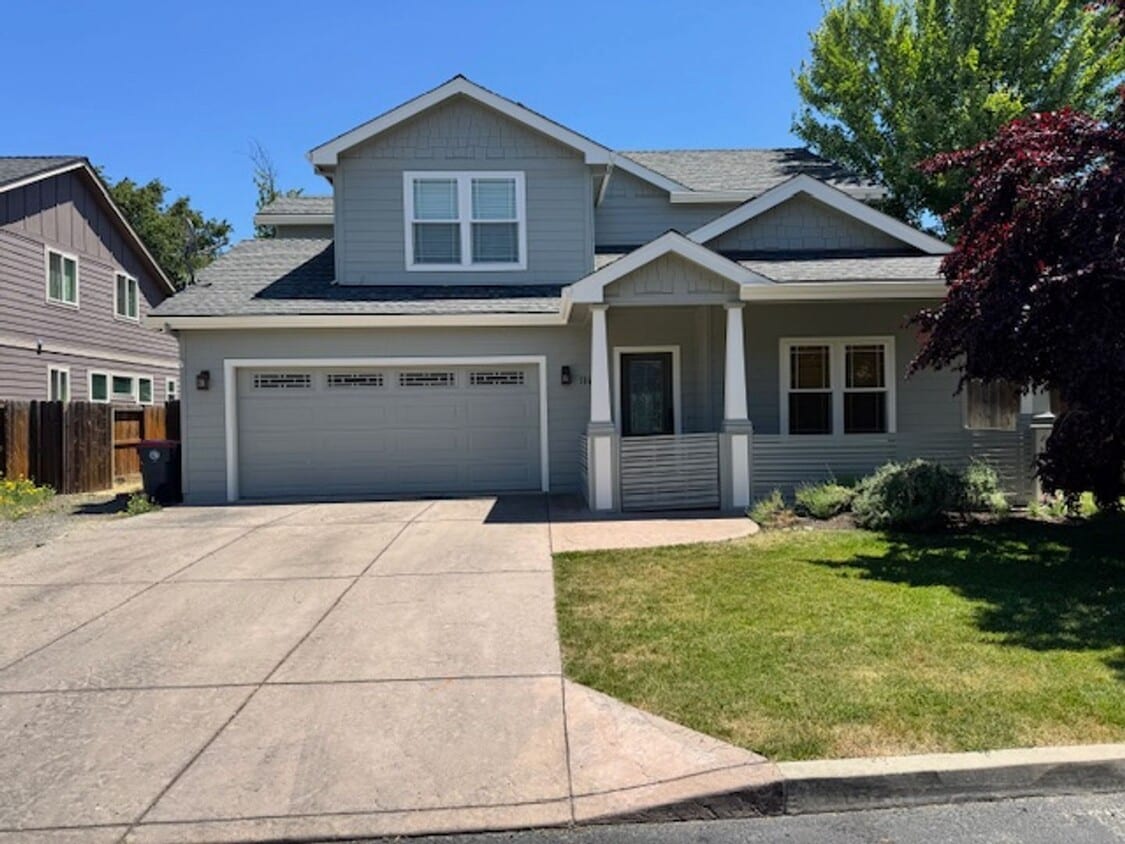 Primary Photo - NEW TO MARKET/ LARGE 2 STORY HOME ON PRIVA...
