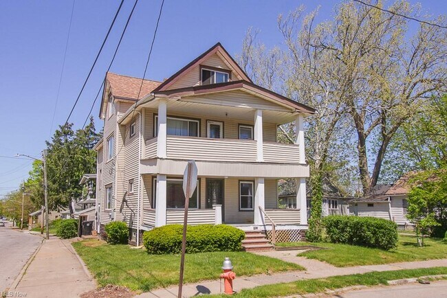 Building Photo - 3920 E 74th St
