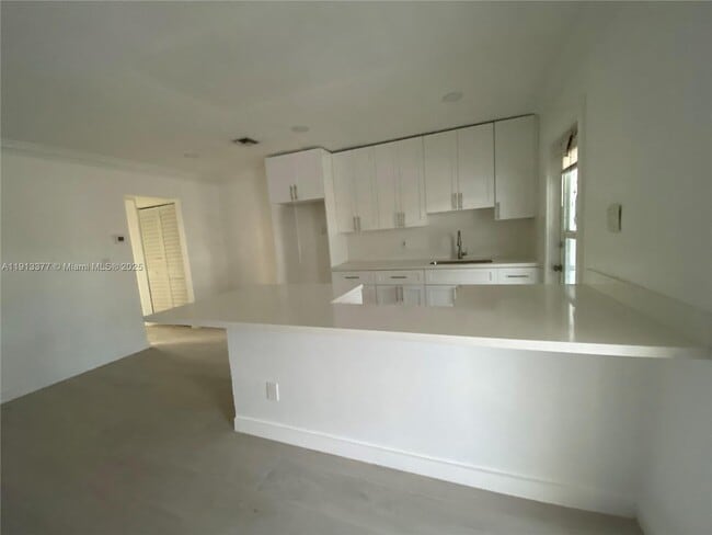 Building Photo - 1730 Madison St