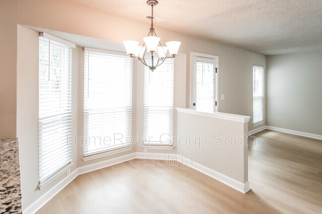 Foto del edificio - 4609 McCandy Ln