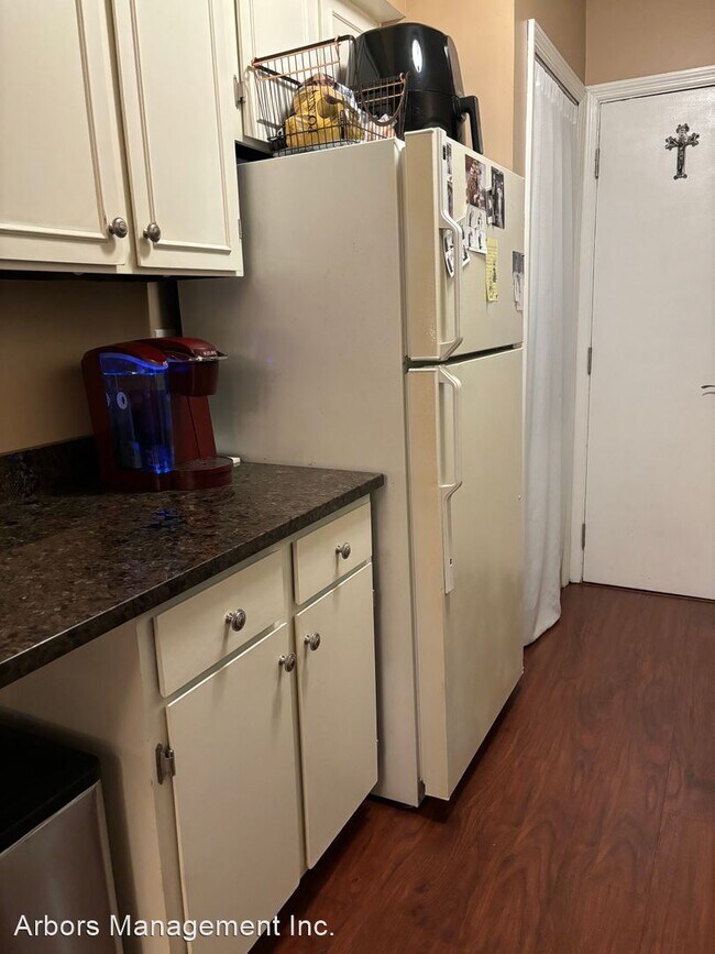 Building Photo - 2 br, 1 bath House - 1000 Margarite Drive ...