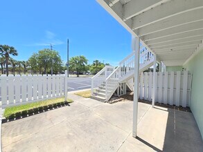 Private Patio, 1st Floor - Marina Vista