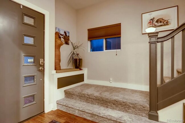 Foto del edificio - Remodeled Victorian Home in Cap Hill
