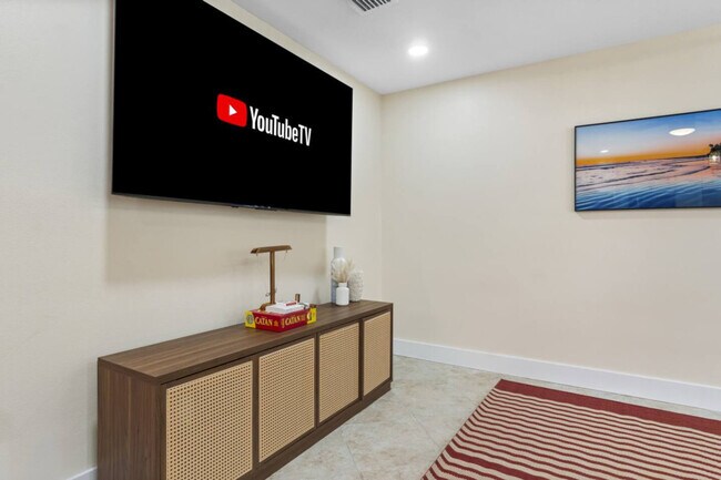 Foto del edificio - 79 S Brevard Ave