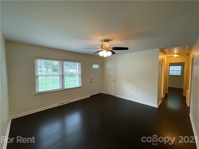 Foto del edificio - 5015 Erickson Rd