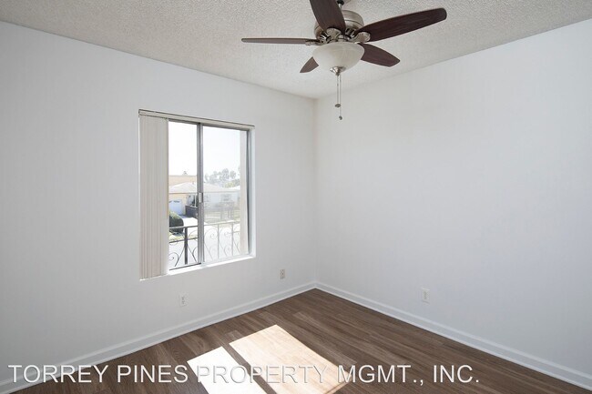 Building Photo - 2150 Thomas Ave