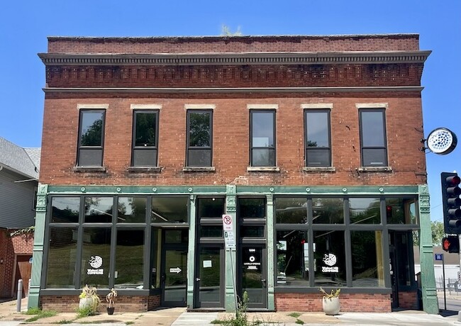 Building Photo - 1330 N 40th St