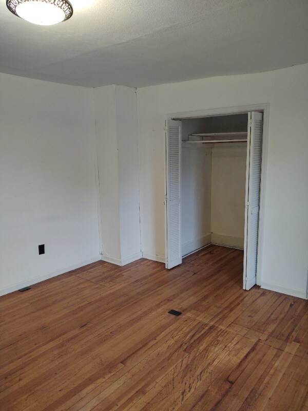 Foto del edificio - 404 W Highland Rd