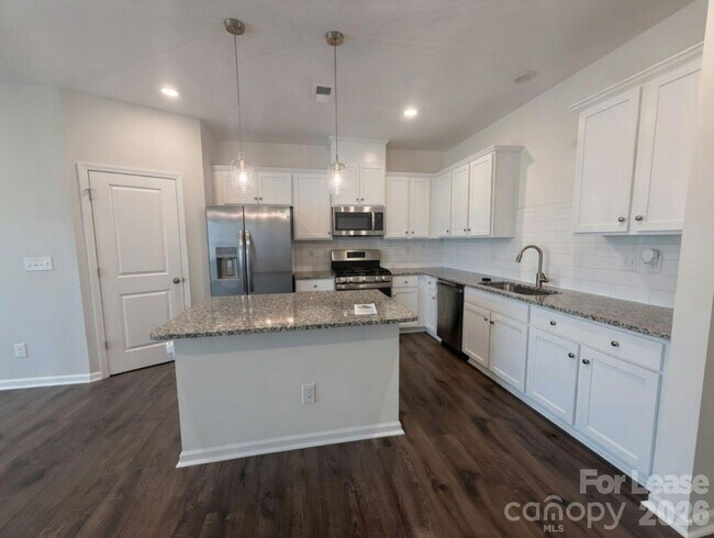 Building Photo - 5215 Maynard Hl Dr