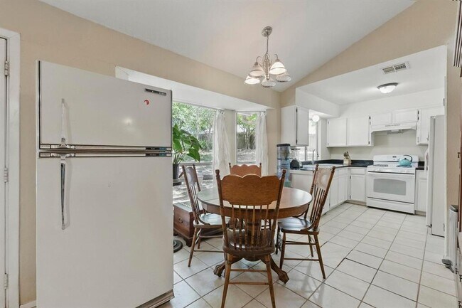 Foto del edificio - 4802 Peach Grove Ct