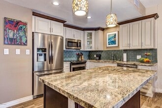 Building Photo - 7848 E Bonita Dr